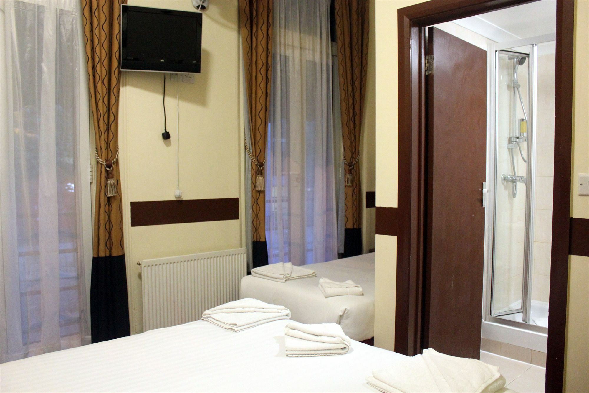 Victoria Station Hotel Londres Extérieur photo